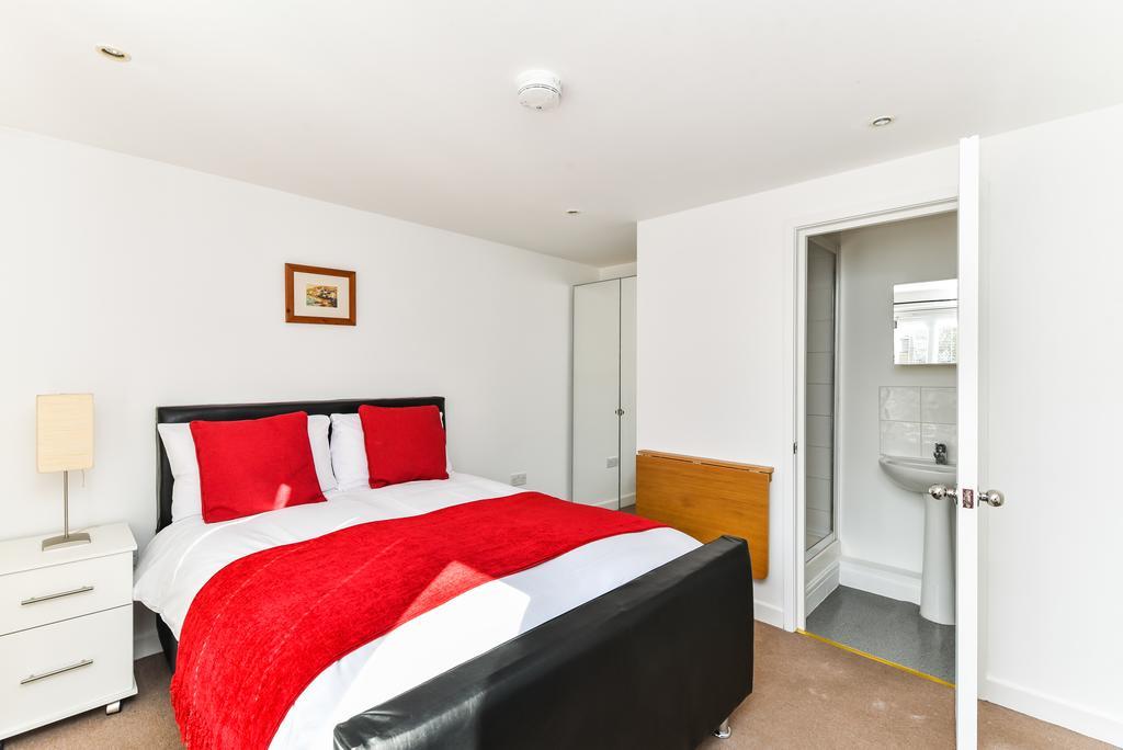 Riverbank Stay Londres Extérieur photo